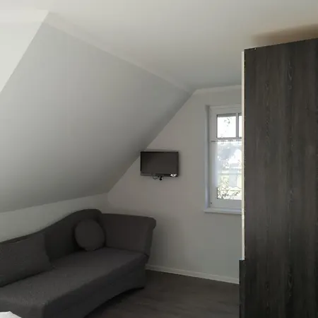 Segelboot Hirtenweg 3c