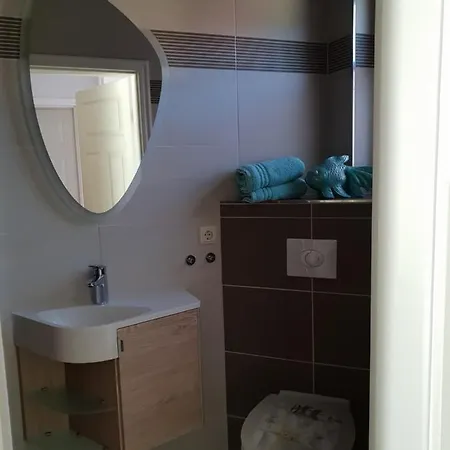 Segelboot Hirtenweg 3c