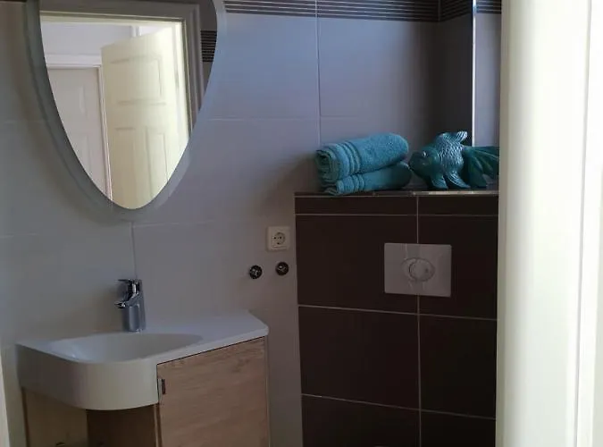 Segelboot Hirtenweg 3c